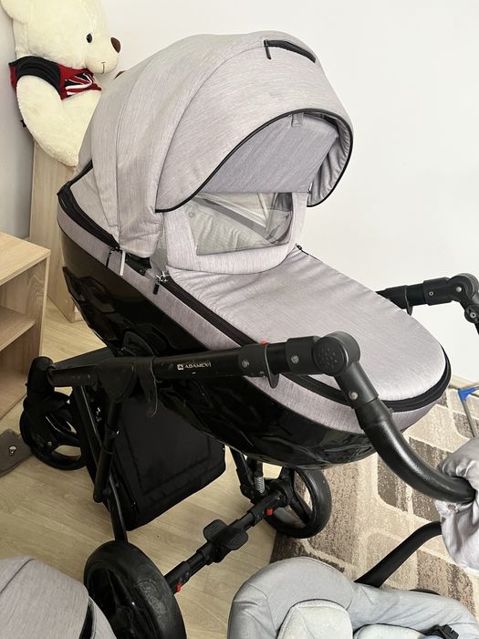 Продам коляску Adamex Chantal 3 в 1