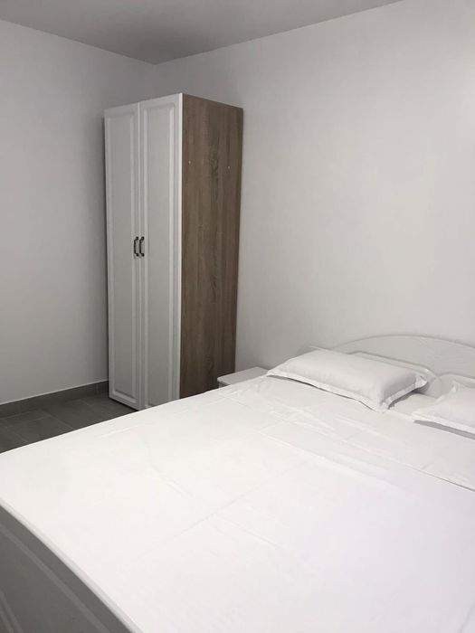 Închiriez apartament zona Unirii