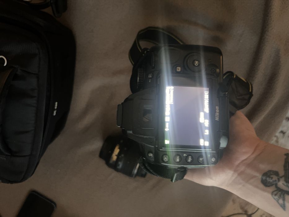 Фотоапарат Nikon D5000 със два обектива и чанта