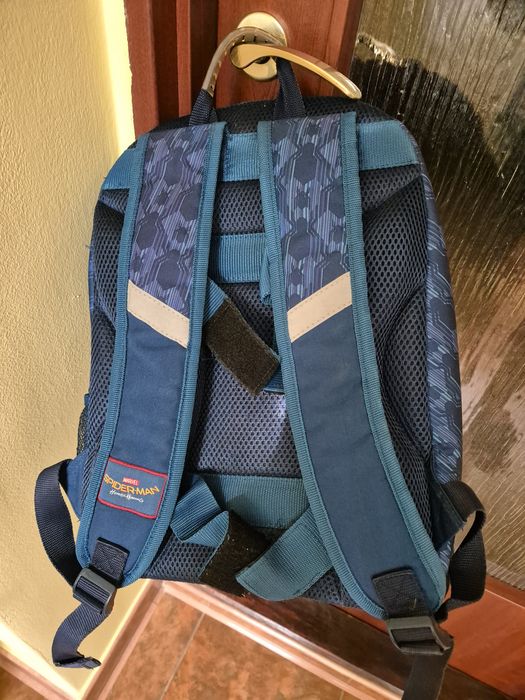 Vând Ghiozdan SPIDERMAN Marvel 120 lei