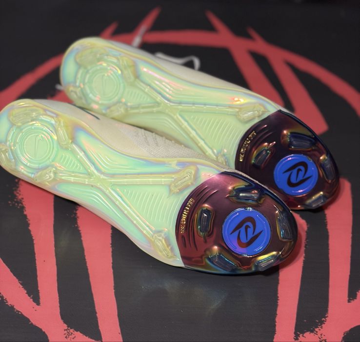 Бутсы Nike Phantom GX