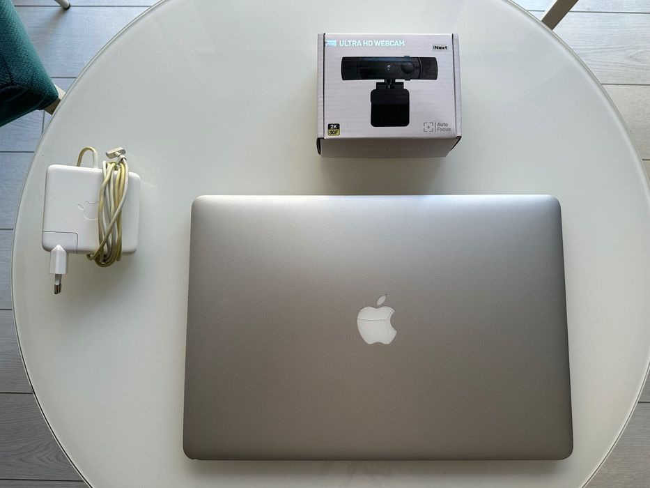 MacBook Pro 15" Mid-2015 i7 | 16GB RAM | 1TB SSD | Radeon | Retina