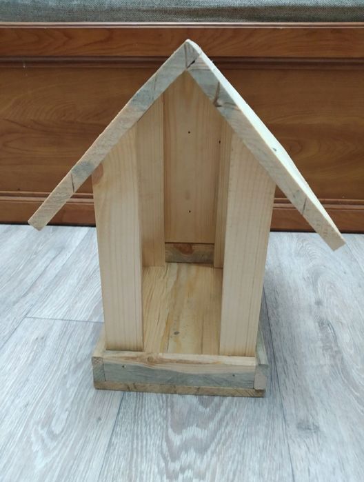 Кормушка для птиц