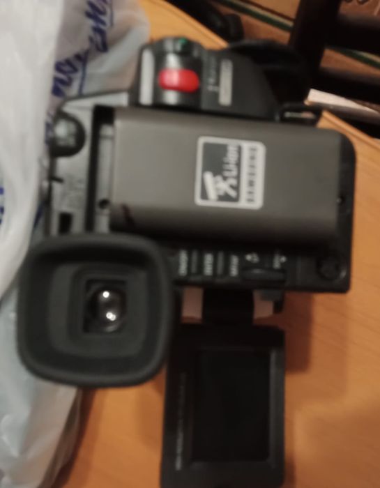 Продам видеокамеру в отличном состоянии