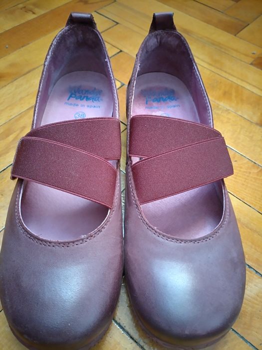 Испански кожени обувки