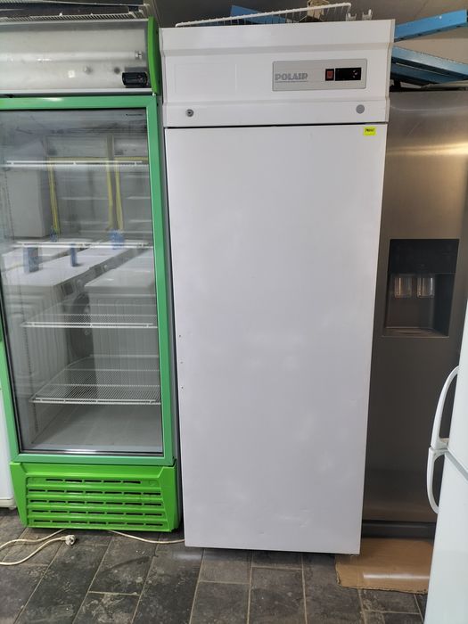 Витринный холодильник