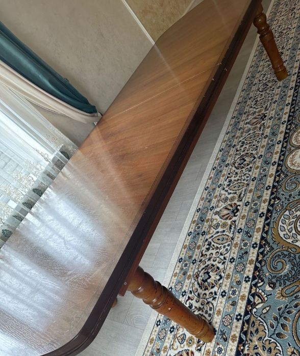 Стол стулья кухня