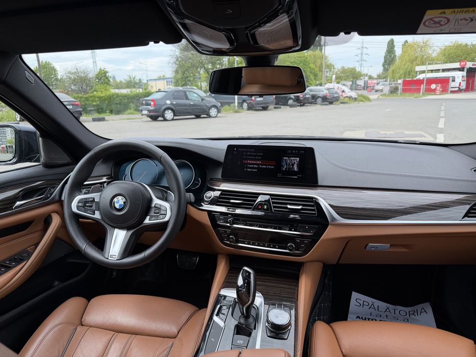 Bmw 530iX 252CP M-Pack/Laser/H&K/Camera/Head-up/