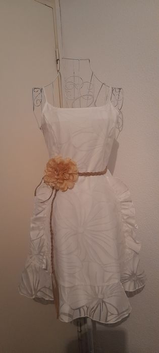 Rochie alba model floral