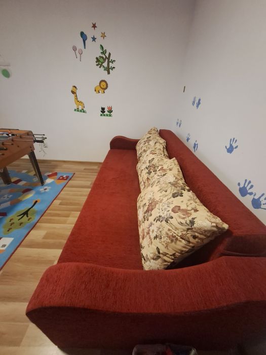 Vand canapea extensibila cu perne