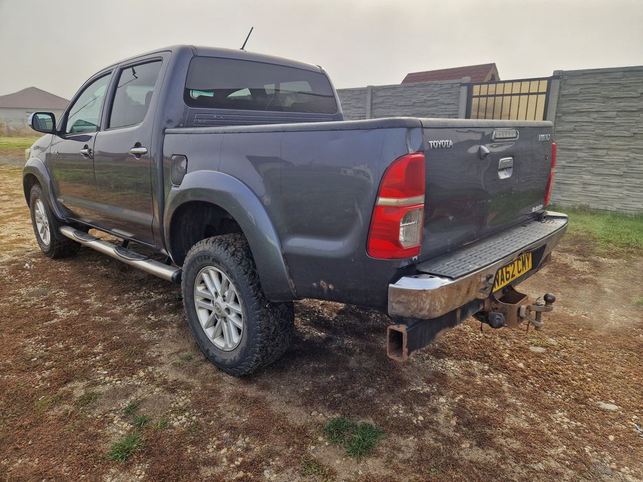 Dezmembrez Toyota Hilux 3.0 Invincible Automata 2012-2015