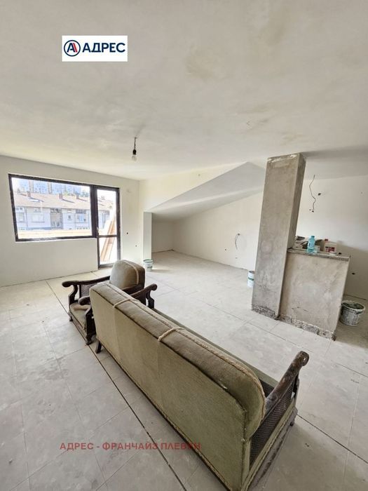 Продава се Тристаен апартамент в Плевен, Мара Денчева - 119 кв.м за 925 €/кв.м - Снимка #2