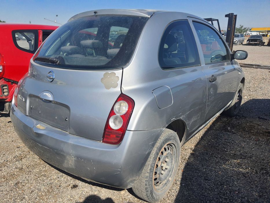 На части! Nissan Micra 1.2i