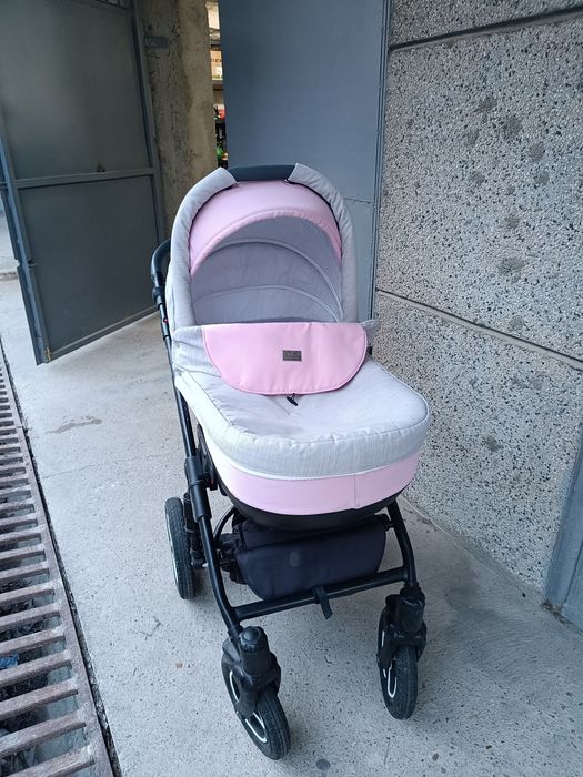 Комбинирана бебешка количка - с два коша