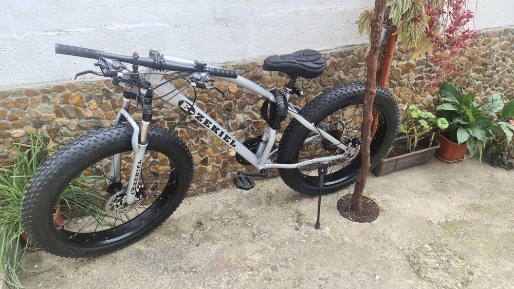 НОВО...Фатбайк, E-zekiel,Shimano,26х4,0