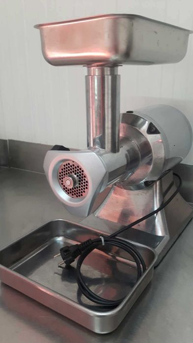 Професионална месомелачка FAMA