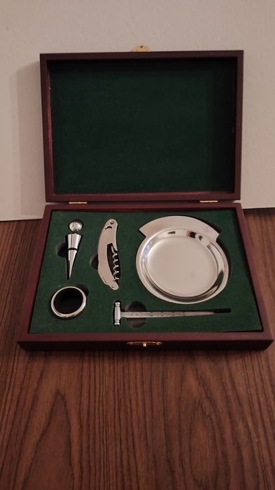 Комплект за вино