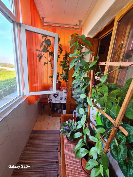 Apartament 2 camere Husi, jud. VS, mobilat, utilat