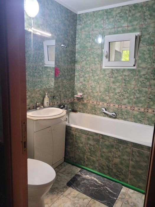 Colega de apartament langa Mc Donalds Colentina