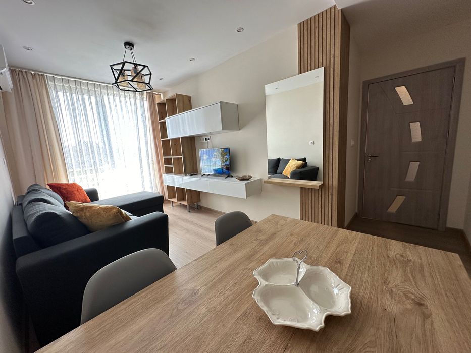 Дава се под наем Тристаен апартамент в Русе, Широк център - 50 кв.м за 402.9 € - Снимка #2