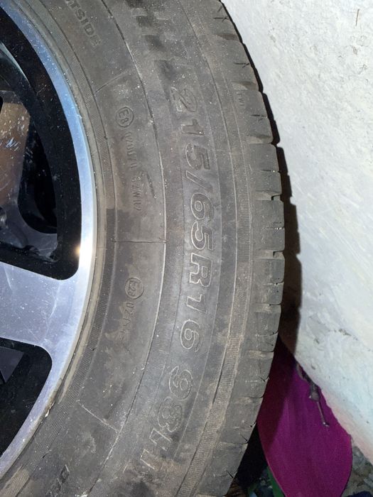 Продается диски и шина 215/65 R16