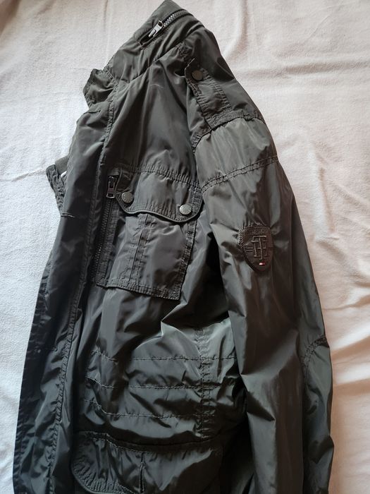 Tommi hilfiger яке в цвят зелен размер XL