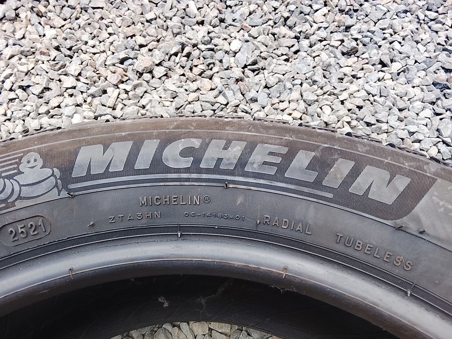 225 50 17 . Michelin. An 2022