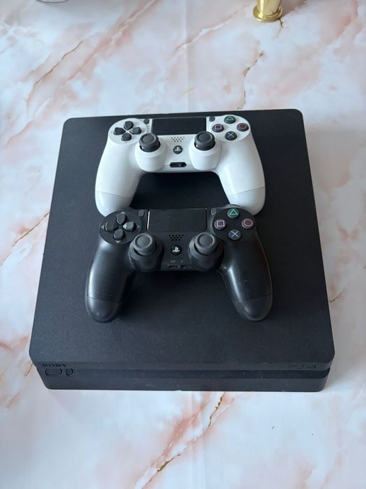 Sony PlayStation 4