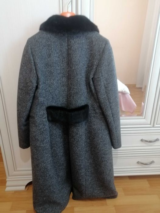 Продаётся пальто в идеальном состояний.