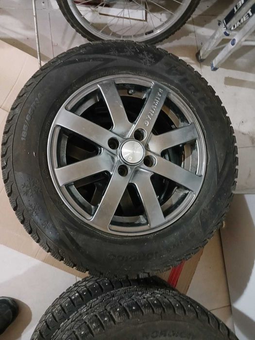 Колеса зимние , шипованные
