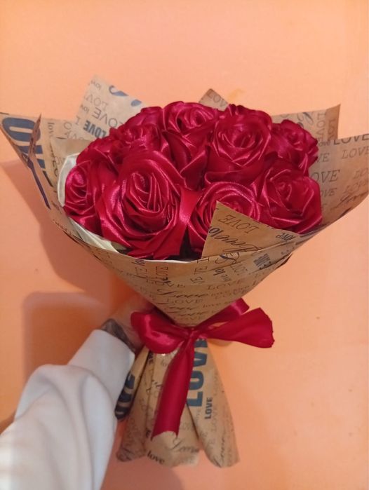 Букеты из атласных лент