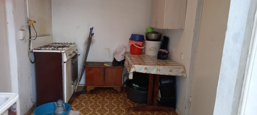 Комната во времянке