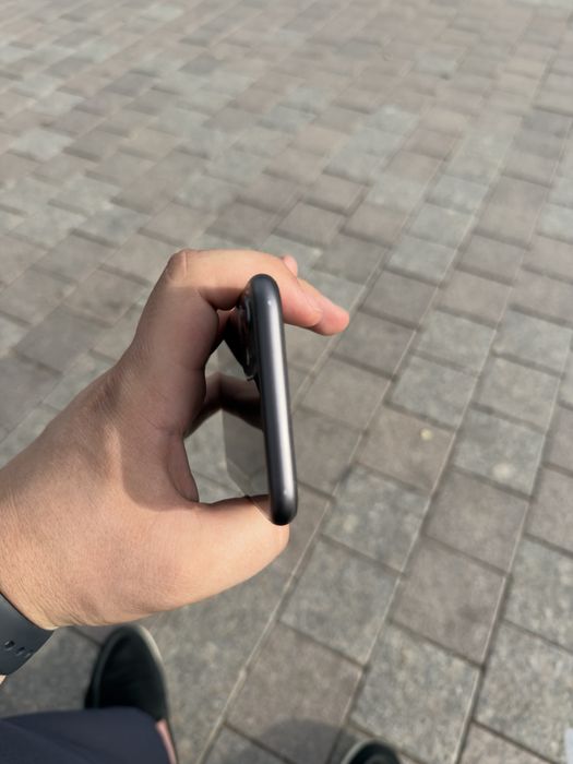 Продам Айфон 11/128 в идеальном состояние