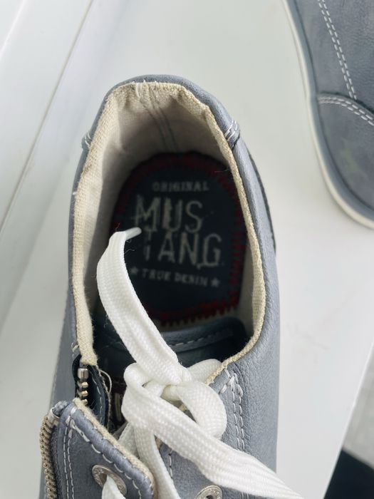 Продавам мъжки обувки “Mustang”