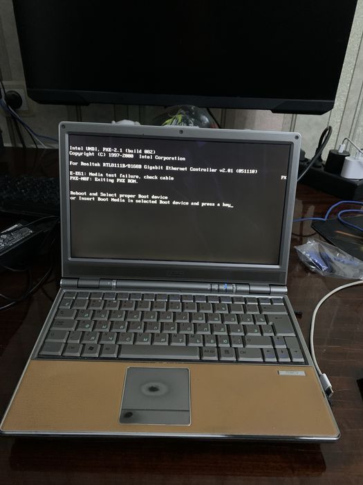 продается старый ноутбук Asus s6