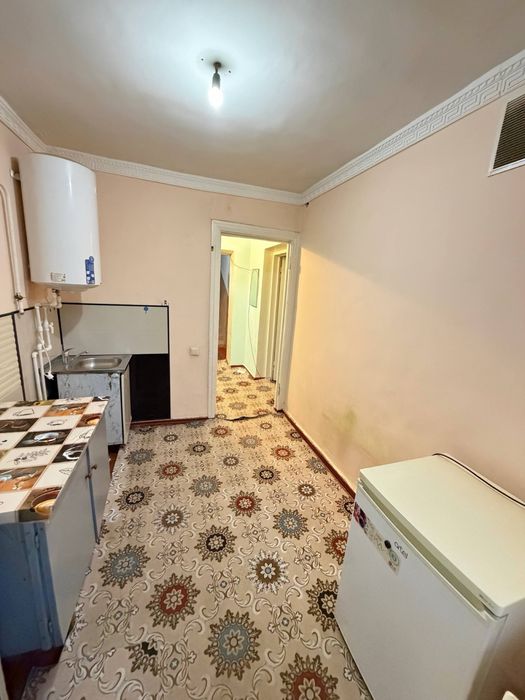 Срочно Продаеться 1-комнатная квартира городе Чирчике районе Акавак