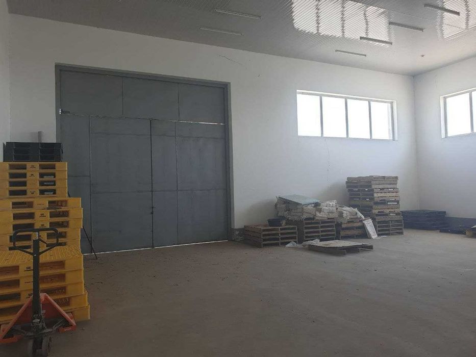 Продаётся 1,13 га производственная база с промхолодильником.