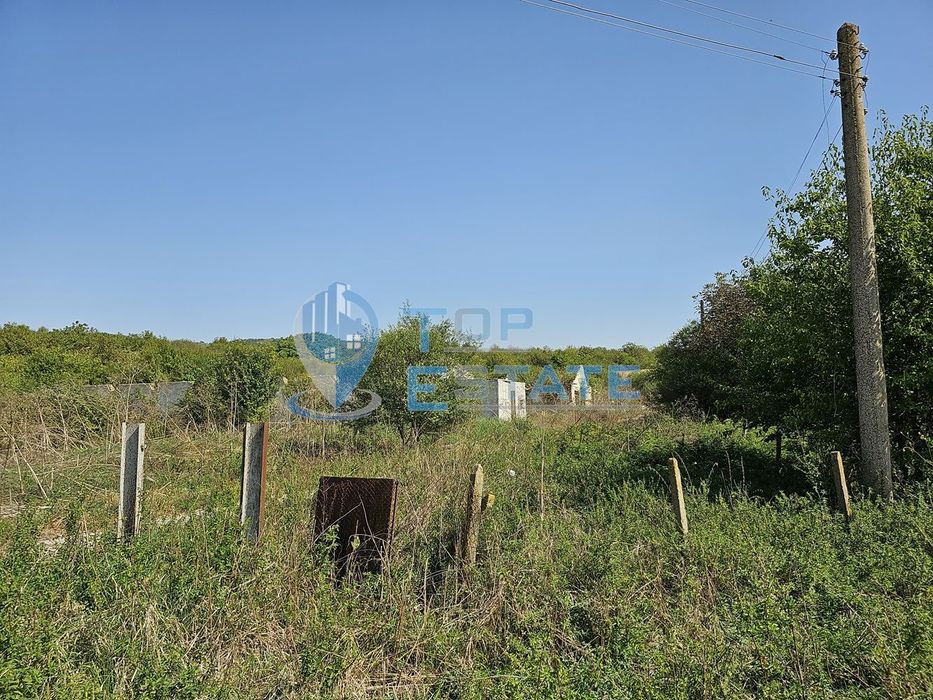 Продава се Промишлена сграда в с. Садина, Област Търговище - 4137 кв.м за 25 €/кв.м - Снимка #11