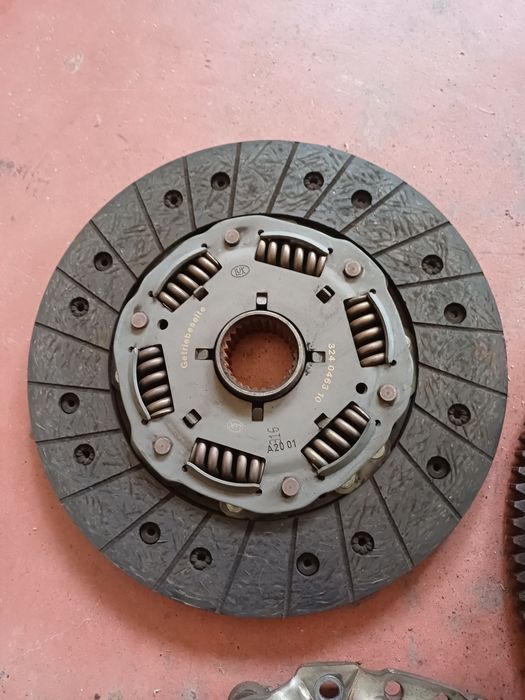 Kit ambreiaj bmw e60 e61 525d 530d