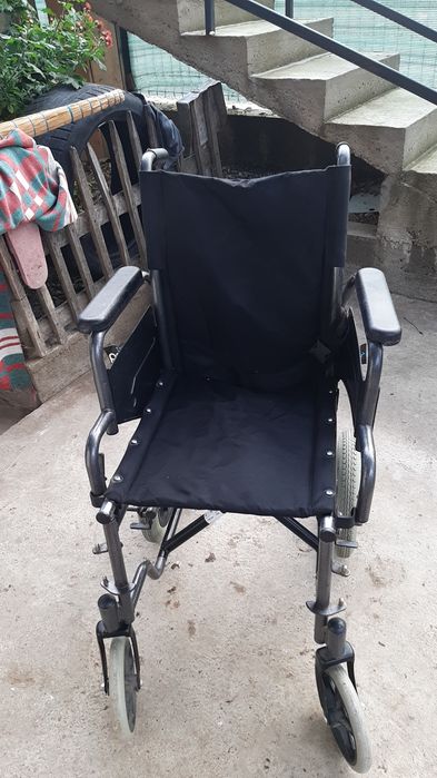 Scaun cu rotile 130kg maxim