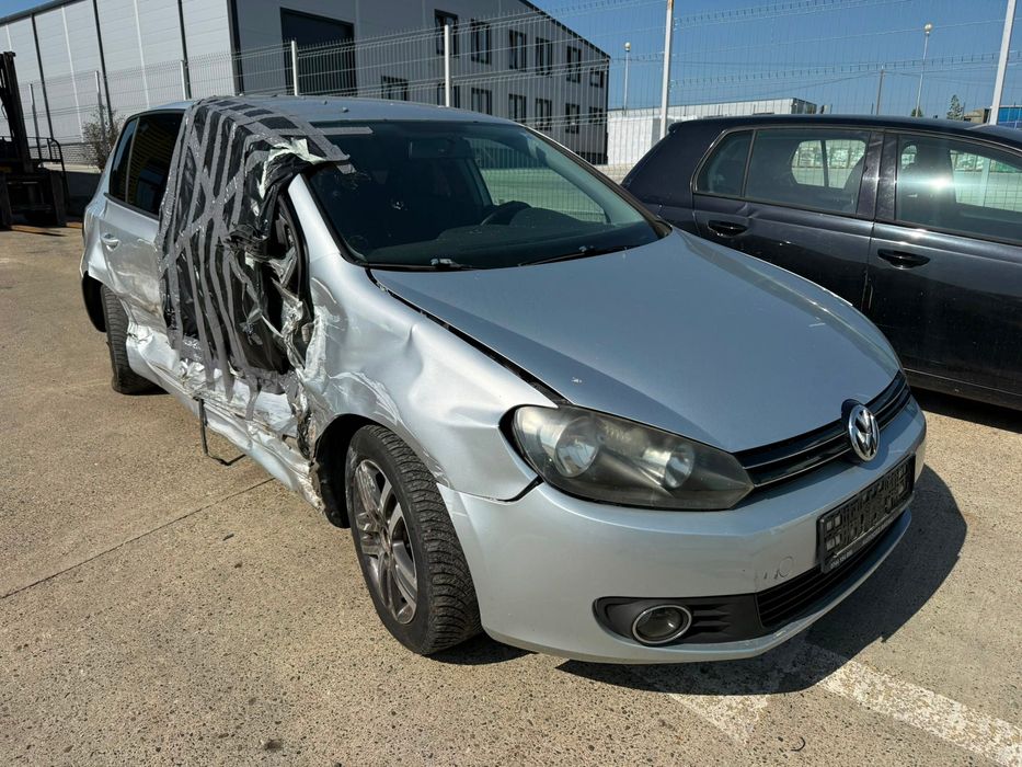 Dezmembrez Vw golf 6 Argitie - la7w 2008 1.6 benzina BSE volan stanga