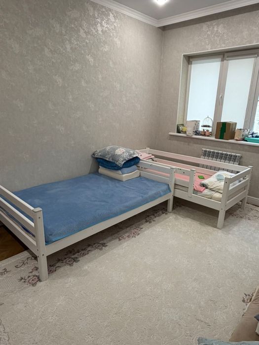 Кровать  детская 2 штуки