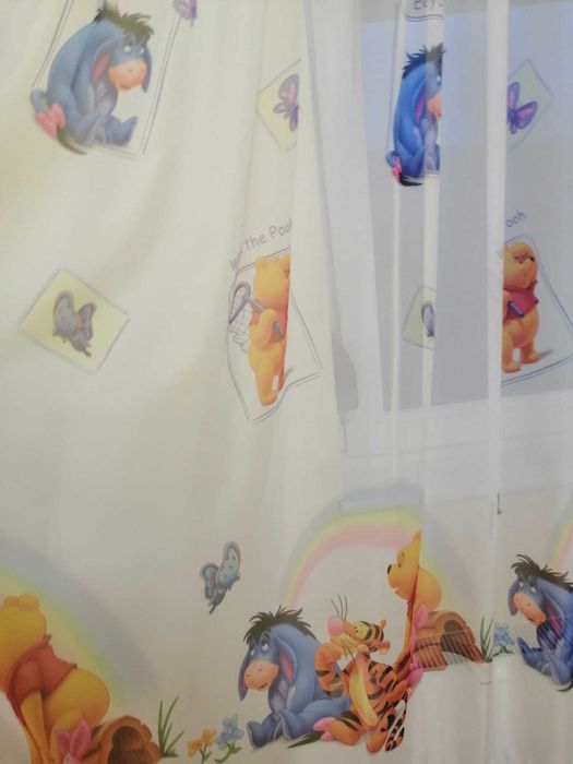 Vand lustra, covor si perdea ptr camera copii