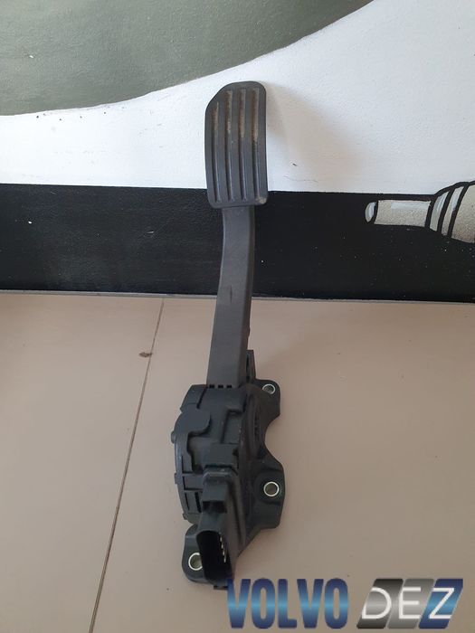 Pedala acceleratie VOLVO V70 S80 XC70 S60 V60 XC60 31329057