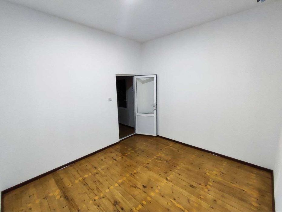 Buxoro shahar markazida 2 xonali office/joy arendaga beriladi