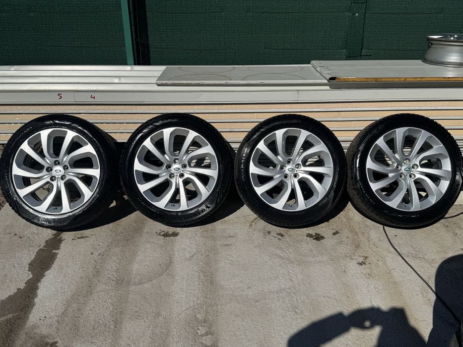 ОРИГИНАЛНИ джанти 20” Land Rover/Range Rover с НОВИ ВСЕСЕЗОННИ гуми 235/50/20