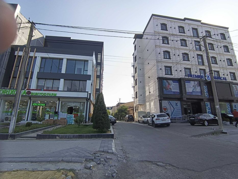 ДОМБРАБАД  ховли жой  4 сотих 5 котта хона фасад 20 метр