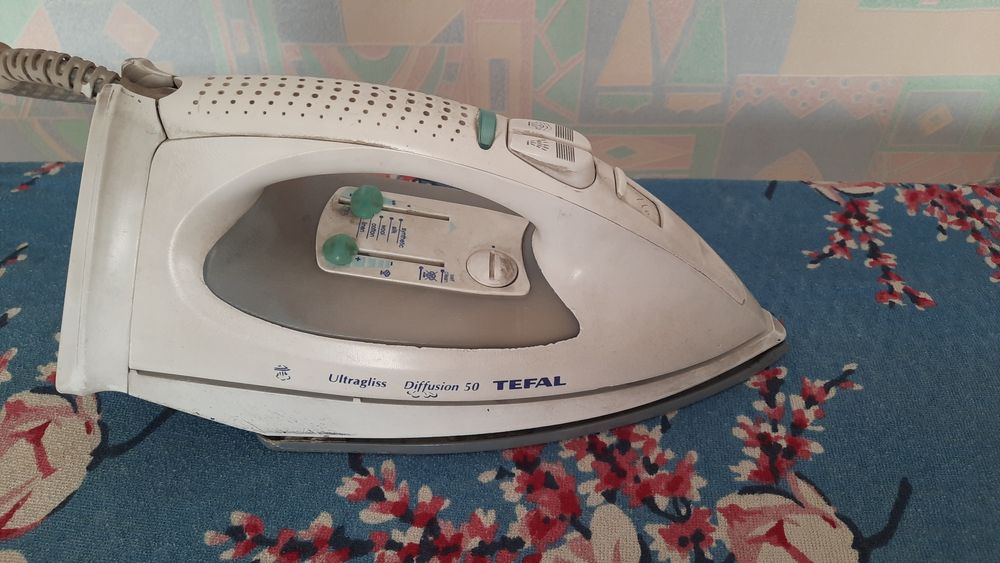 Утюг Tefal паровой