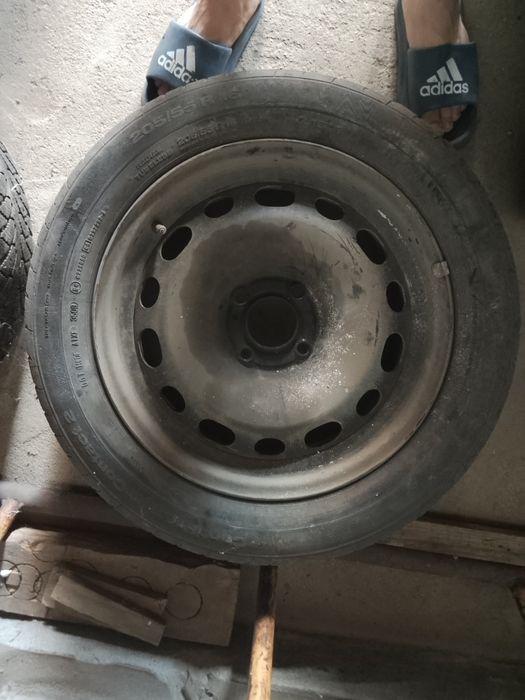 Продам колесо в сборе 205/55/16