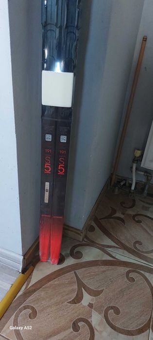 Ски бегачки чисто нови